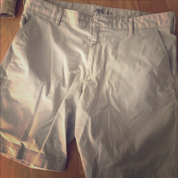 Men’s Shorts - Picture 1 of 5